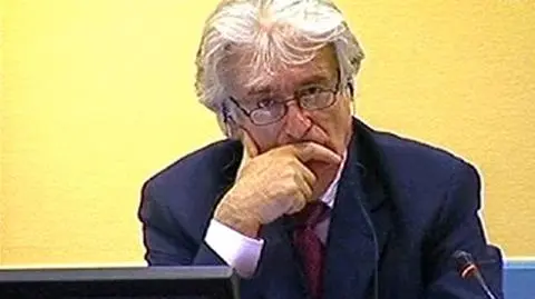 Karadżić próbuje wywrócić trybunał
