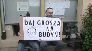 Zbiórkę zorganizowano przed urzędem miasta 