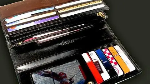 Ściągnęła milion złotych z kart płatniczych