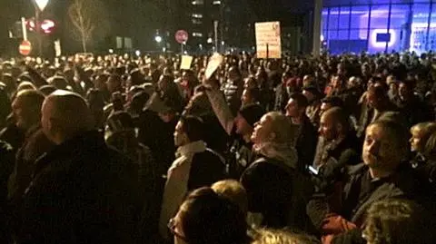 Chcieli wyrzucić burmistrza z ratusza. "Jest skończony!"