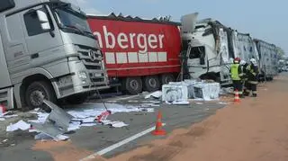 Pralki i ryzy papieru na autostradzie