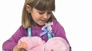 Breast Milk Baby - lalka do karmienia piersią wywołuje kontrowersje