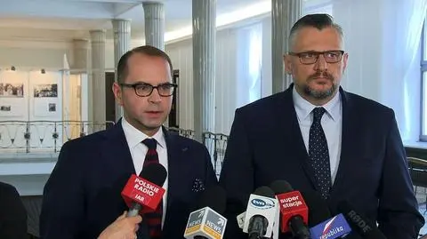 Prezydium Sejmu w środę podjęło decyzję o obniżeniu posłowi Lenzowi uposażenia poselskiego na okres jednego miesiąca