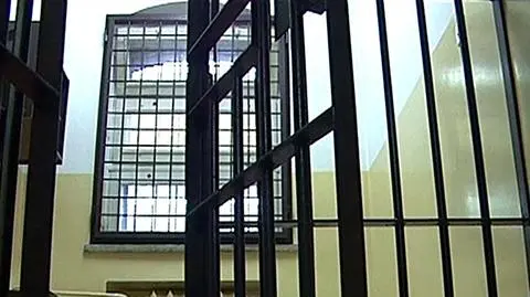 Dziadek molestował wnuczki. "Wkładał jabłka do ust, żeby nie krzyczały"