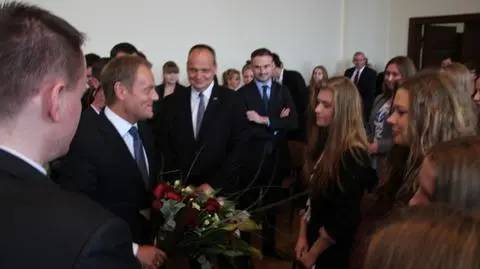 Licealistka nie przyjęła kwiatów od premiera