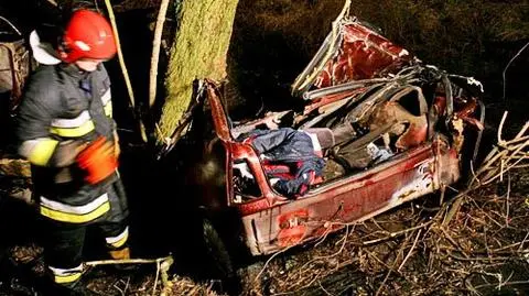 Samochód przecięty na pół