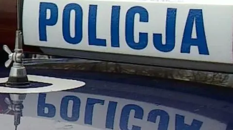 Pijany kierowca prosi o pomoc policję