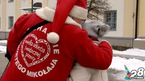 Białystok WOŚP 2020. Pierwszy wolontariusz orkiestry kwestuje z teściową