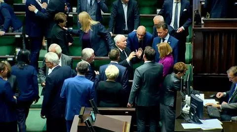 Równi i równiejsi. "Czarno na białym"