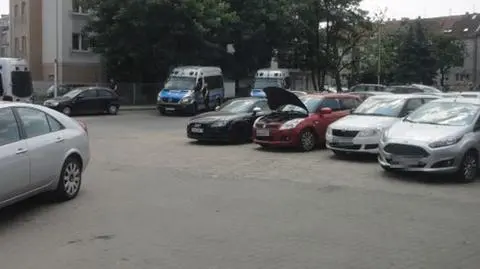 Akcja na wrocławskim osiedlu ma związek z zatrzymaniem bombera