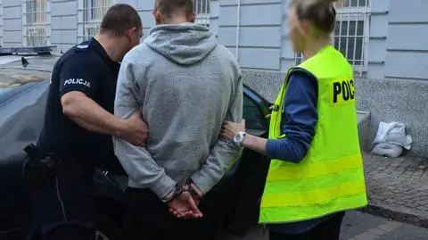 Mężczyzna, który zbił szybę w synagodze w areszcie