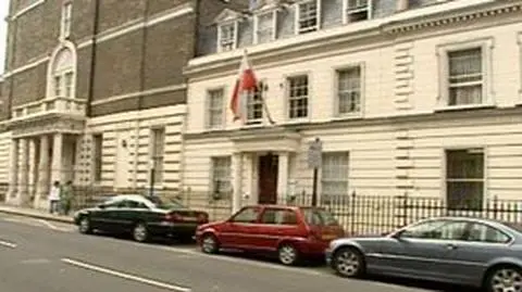 Polska ambasada na czarnej liście dłużników
