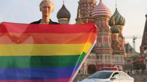 Tilda Swinton rzuca wyzwanie Kremlowi. "Pozdrowienia z Rosji"