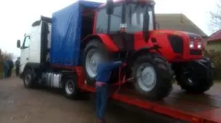 Śledztwo w sprawie zajęcia ciągnika przeniesione do Płocka