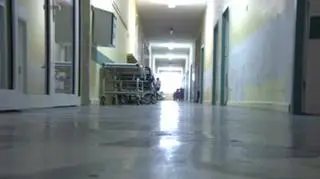 Z 7 chorych dwóch pacjentów opuściło już szpital