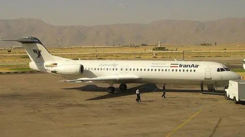 Iran. Samolot lądował bez podwozia, wybuchł pożar