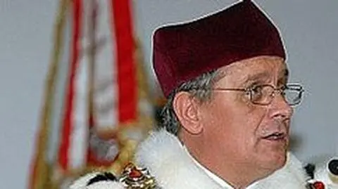 Nowe dokumenty o rektorze agencie