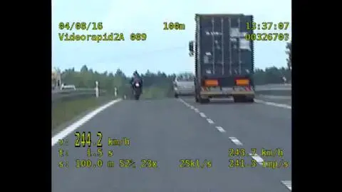 244 km/h motocyklem po S3