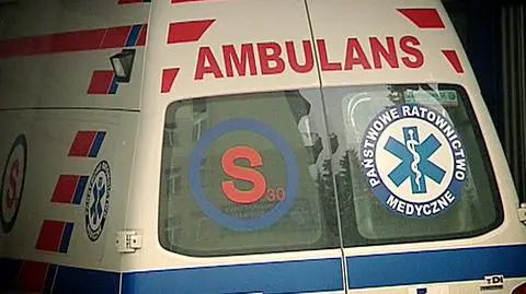 Rodzice myśleli, że jest po dopalaczach. Wezwali karetkę. Zaatakował ratownika