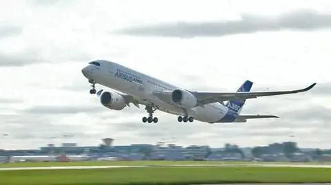 Airbus A350 wzbił się w powietrze