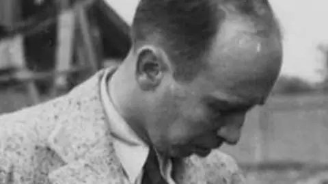 "Proszę, wybacz mi Warszawę"