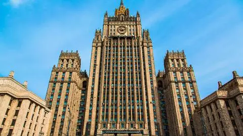Russia expels four Polish diplomats in retaliation for Warsaw expulsions