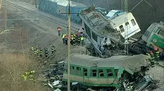 W katastrofie kolejowej pod Szczekocinami zginęło 16 osób, a ok. 150 kolejnych odniosło obrażenia