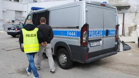 Oblał rozpuszczalnikiem i podpalił. Odpowie za usiłowanie zabójstwa