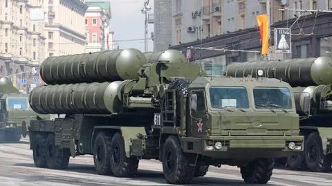 Ćwiczenia żołnierzy z obsługi systemów S-400