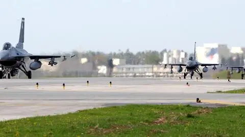 Myśliwce F-15 w tureckiej bazie lotniczej w Incirlik