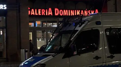 Atak nożownika w galerii