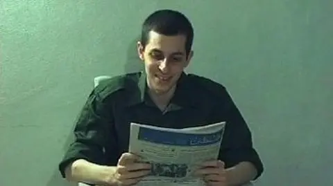 Uśmiechnięty "dowód życia"
