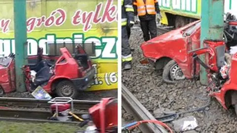 Tramwaj zmiażdżył auto w Poznaniu