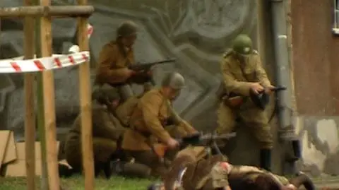 Powstańcy walczą na Czerniakowie