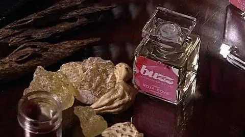 Tabloid kusi własnym zapachem