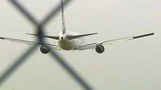 Boeing lądował "na brzuchu" na warszawskim Okęciu 1 listopada 2011 roku