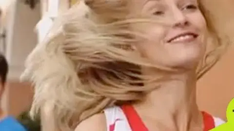 Benny Hill wypromuje stolicę? Internauci przerabiają spot