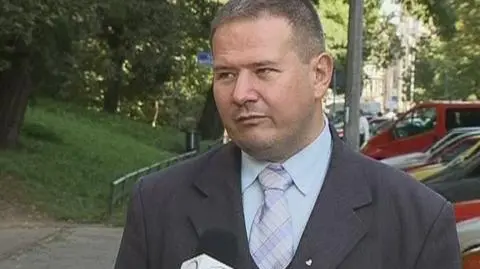 Poseł PiS pobity przed swoim domem