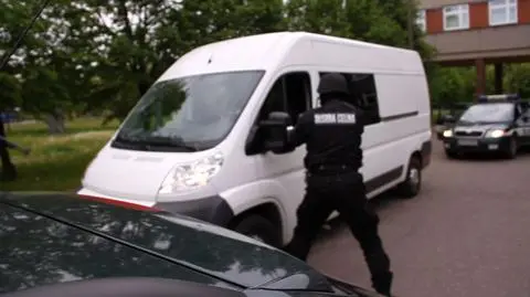 Kazali im walczyć tylko z "płotkami". Bo liczy się statystka