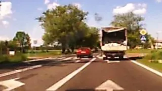 W ciągu kilkunastu minut dopuścił się licznych wykroczeń. Wyczyny "pirata" nagrał inny kierowca