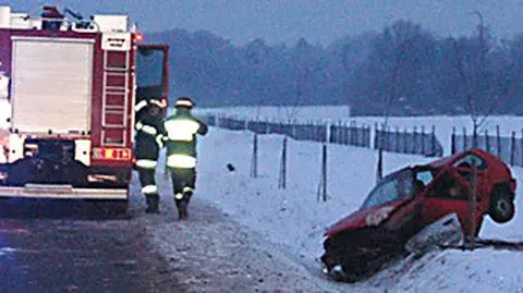 Czołowe zderzenie w Opolskiem. Trzy osoby ranne