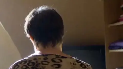 Ojciec upił 12-letnią córkę. "Powiedział, że się obrazi jak z nim nie wypije"