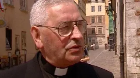 Bp Pieronek: to zdziczałe państwo totalitarne