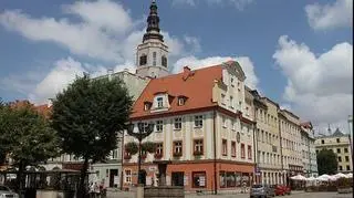 Wieża króluje nad rynkiem 