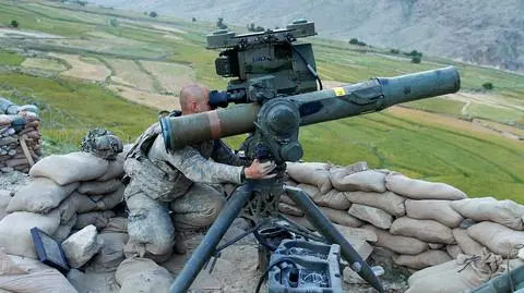 Obama zmniejsza ograniczenia dostaw broni do Syrii