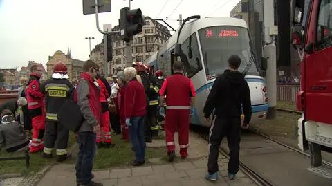 Motorniczy po wypadku na razie nie poprowadzi tramwajów