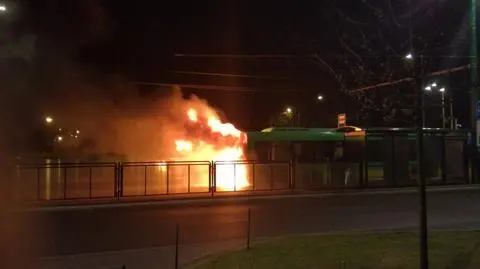 Poznań: pożar autobusu nocnego. Nikomu nic się nie stało