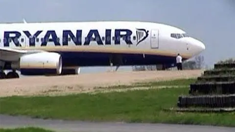 Rozszczelniony samolot Ryanair