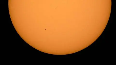Tranzyt Merkurego w dzień, satelity Starlink w nocy. Wyjątkowe zjawiska astronomiczne