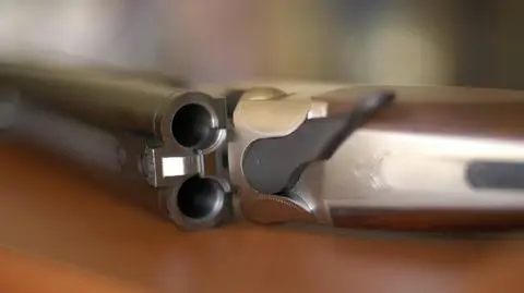 Strzelił synowi z dubeltówki w twarz? 
62-latkiem zajmie się prokurator